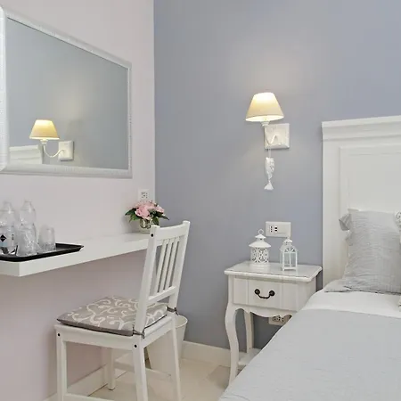 Charming בית הארחה 4*