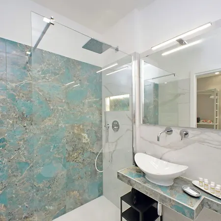 Charming בית הארחה 4*