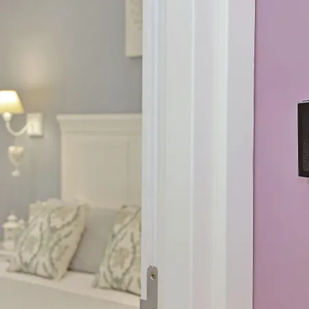 Charming בית הארחה 4*